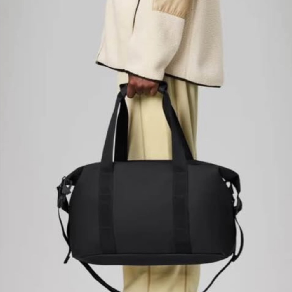 Hilo weekend Rains Black Travel Bag